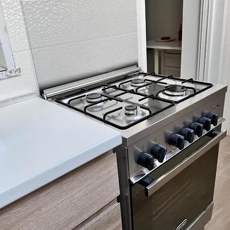 Aliste Apartment *